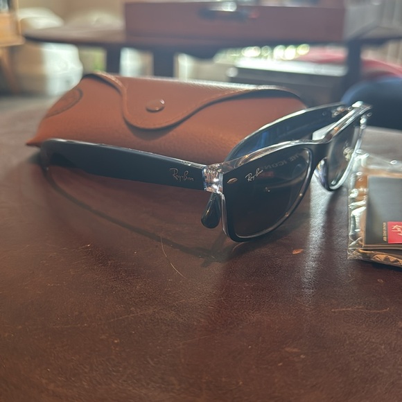 Ray-ban RB 2132 New Wayfarer - Picture 4 of 4
